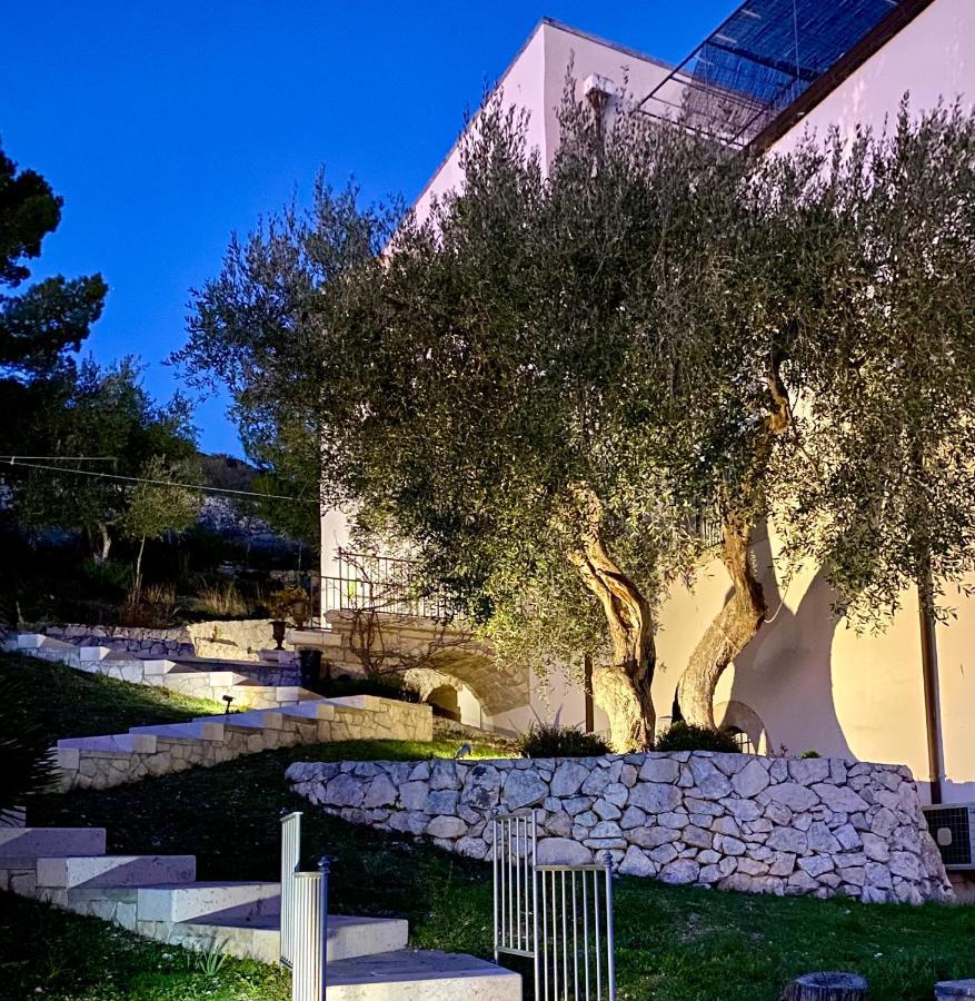 Villa In Gargano - Villa Basso Monte SantʼAngelo Екстериор снимка